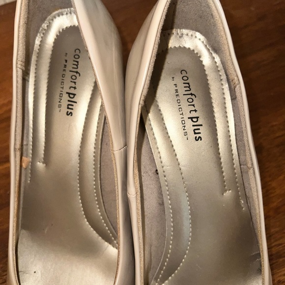 Comfort Plus by Predictions Nude Heels Size 9.5 - Picture 7 of 9